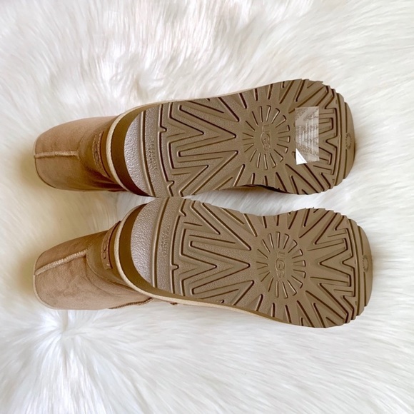 UGG Sand Classic Short II Boots - Picture 7 of 8
